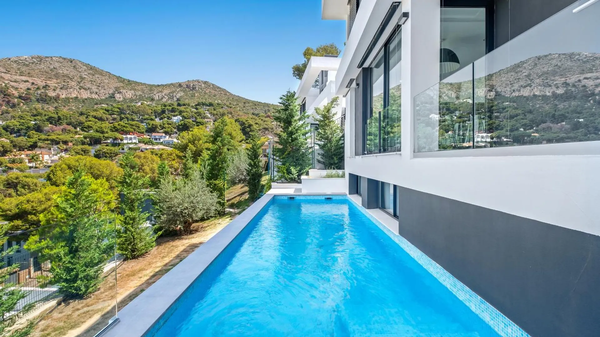 Villas Pinares De San Anton - Sea, City, Mountain, Views Malaga Spain
