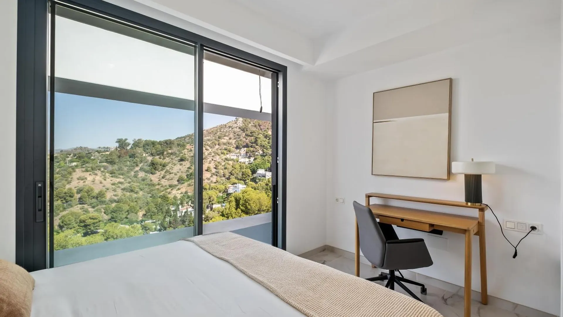 Villas Pinares De San Anton - Sea, City, Mountain, Views Malaga 0*,  Spain